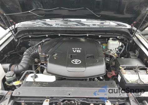 2008 Toyota Fj Cruiser z USA, uszkodzony, nr VIN JTEBU11F18K019688